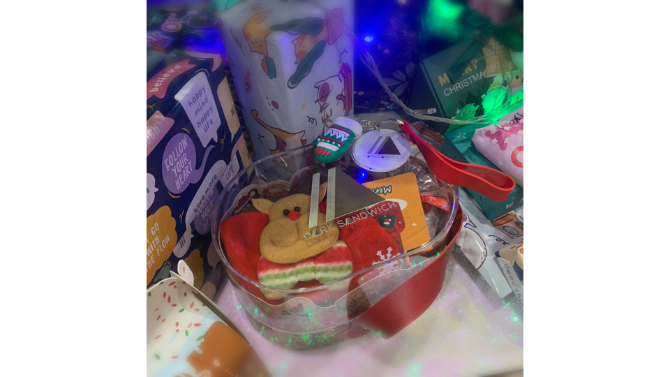 2024_DS_ChristmasBundle_01.png